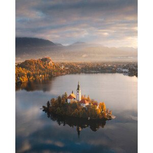 Fotografie Aerial view of lake Bled church, Slovenia, Marco Bottigelli, 30 × 40 cm