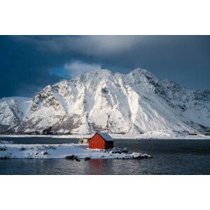 Fotografie Red cabin in a fjord in winter, Marco Bottigelli, 40 × 26.7 cm