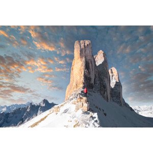 Fotografie Hiker contemplating the Three Peaks of, Marco Bottigelli, 40 × 26.7 cm