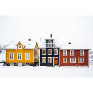 Fotografie Colorful houses under heavy snowfall, Marco Bottigelli, 40 × 26.7 cm