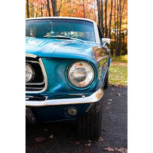 Ilustrace Old Blue Car Close-Up, MathieuViennet, 26.7 × 40 cm