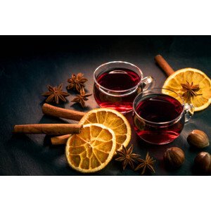 Fotografie Two glasses of mulled wine with, Andreas Modess, 40 × 26.7 cm