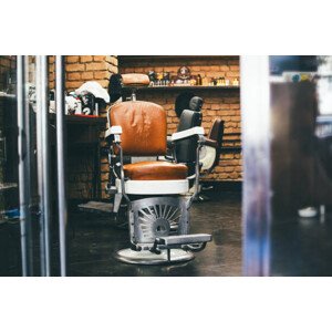 Fotografie Stylish Vintage Barber Chair In brick, stefanamer, 40 × 26.7 cm
