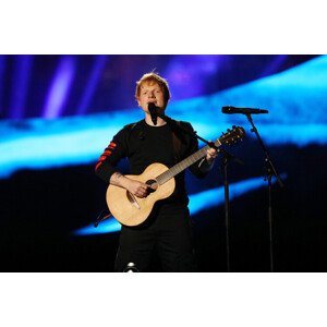 Fotografie Ed Sheeran on stage during Global Citizen Live, Marc Piasecki, 40 × 26.7 cm
