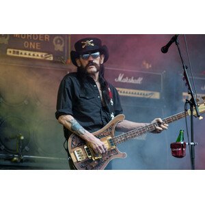 Fotografie Lemmy Kilmister of Motorhead at Glastonbury Festival 2015, Samir Hussein, 40 × 26.7 cm