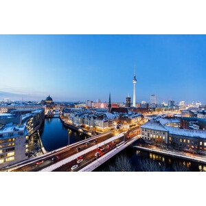 Fotografie Aerial view of Berlin illuminated skyline, Alexander Spatari, 40 × 26.7 cm