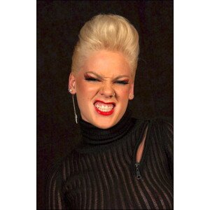 Fotografie Pink - 15Th World Music Awards In Monaco:, Pool BENAINOUS/CATARINA, 26.7 × 40 cm
